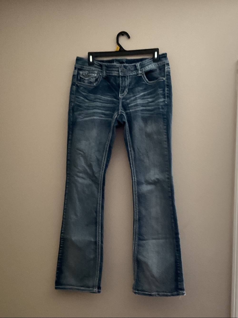 Ariya jeans (will take lower offers just comment your best price)